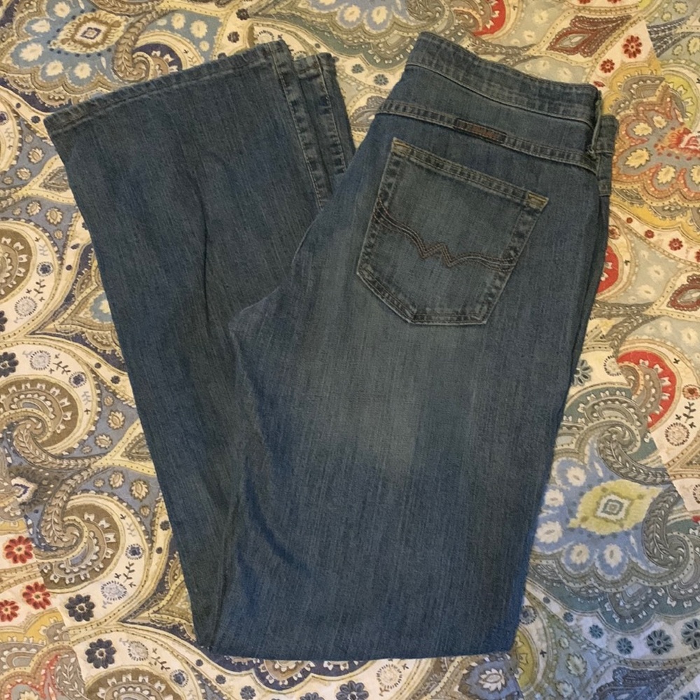 Shiloh no gap waist band boot cut blue jeans 11/12 x 32